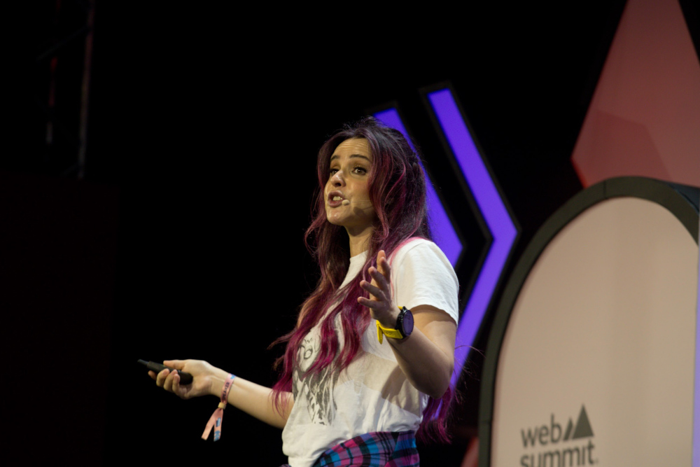 Aline Oliveira Pezente Rio Websummit 2024 Understanding your AI