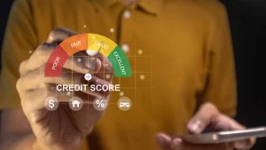 imagem mostrando uma mao ajustando um medidor de score de credito